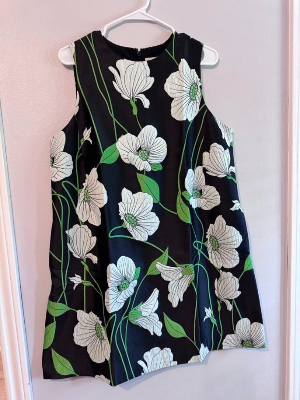 Tuckernuck Marlowe Dress Large Black White Floral Water Lilies NWT